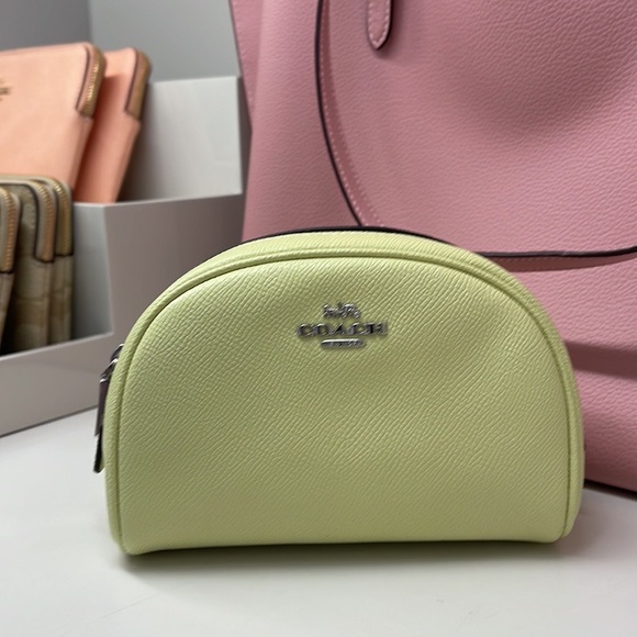 Coach Dome Cosmetic Case
SV/Pale Lime - Picture 11 of 16